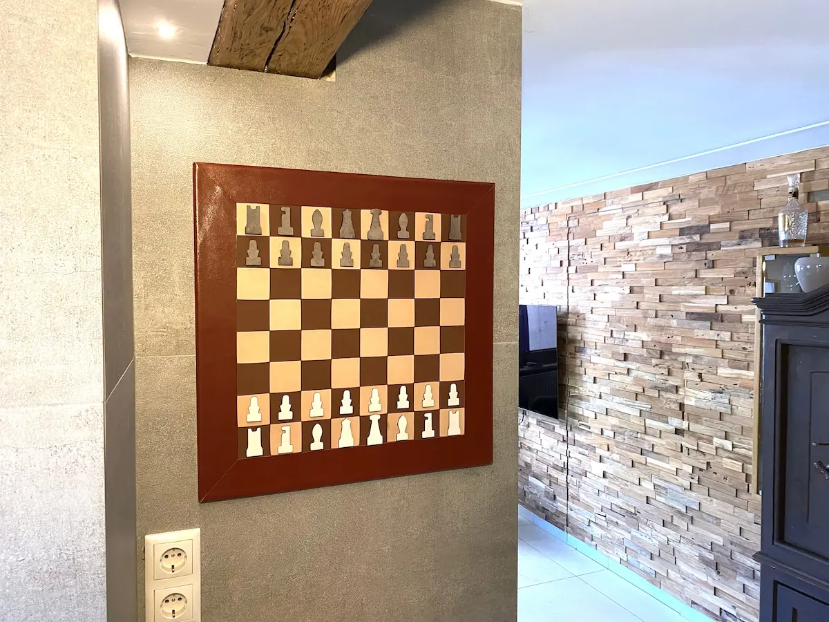 Leder Schachspiel zur Wandmontage mit individueller Gravur
